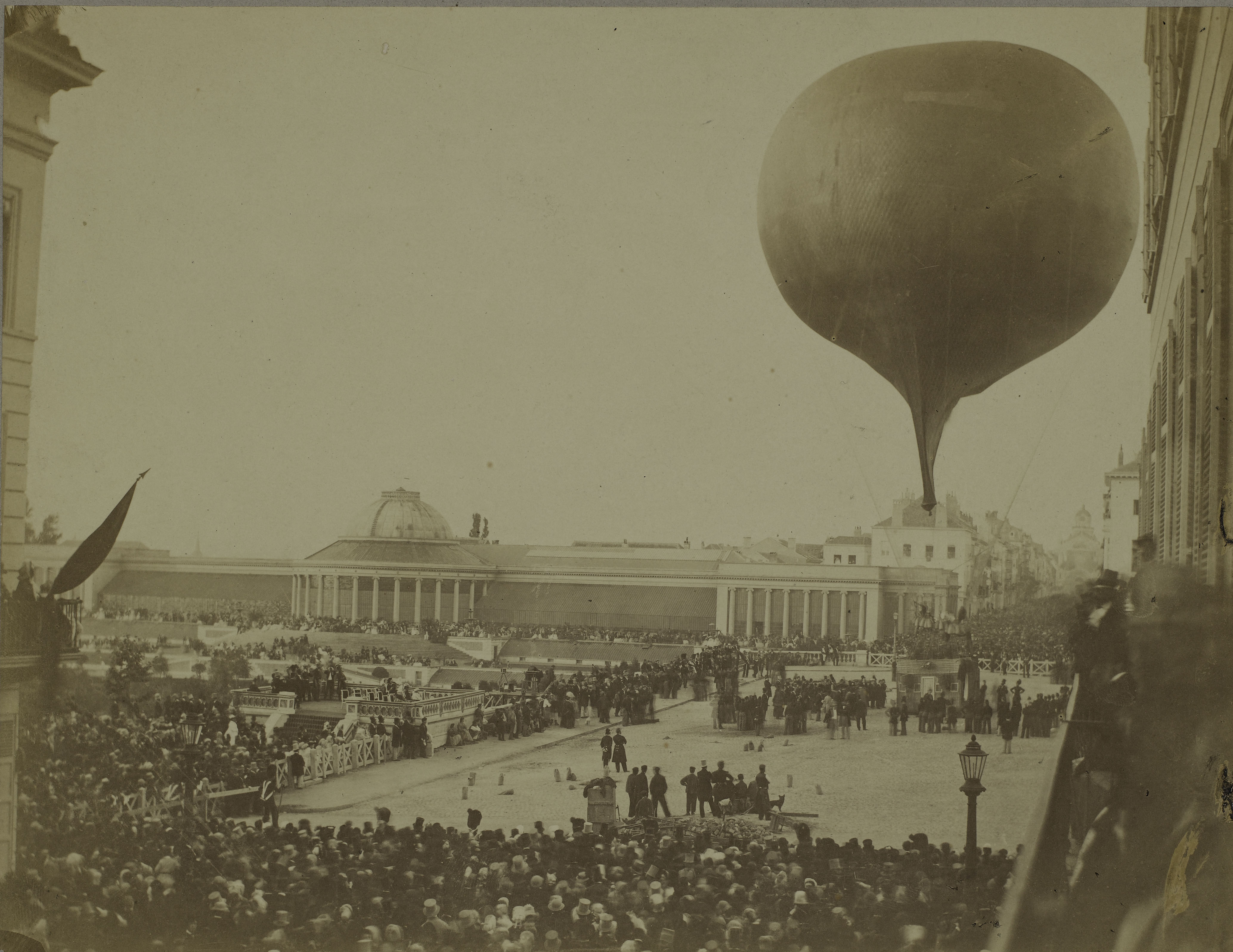 Nadar and his balloon Le Géant, Brussels 1864 — the origin of the nadar barrier