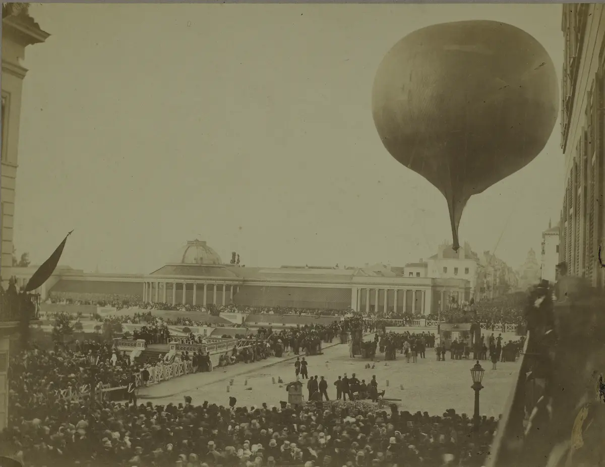 Nadar and his balloon Le Géant, Brussels 1864, the origin of the nadar barrier